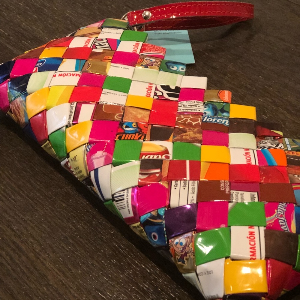 NWT Clutch
